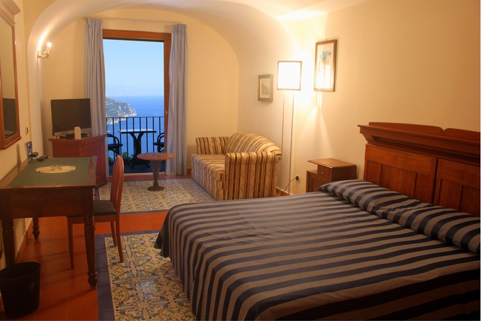 Imagen de la habitación del Hotel Graal. Foto 10