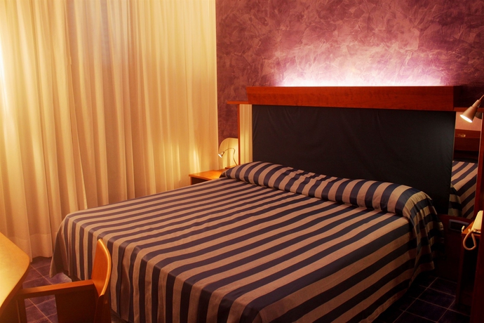 Imagen de la habitación del Hotel Graal. Foto 12