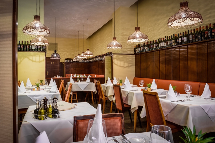 Imagen del bar/restaurante del Hotel Graben. Foto 5