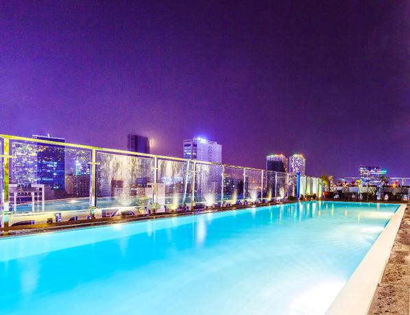 Imagen de la piscina del Hotel Gracy RandJ Hotel. Foto 20