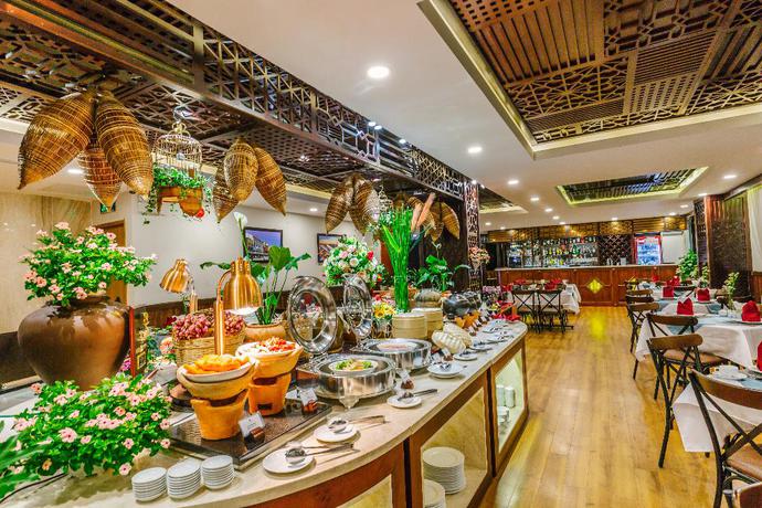 Imagen del bar/restaurante del Hotel Gracy RandJ Hotel. Foto 6