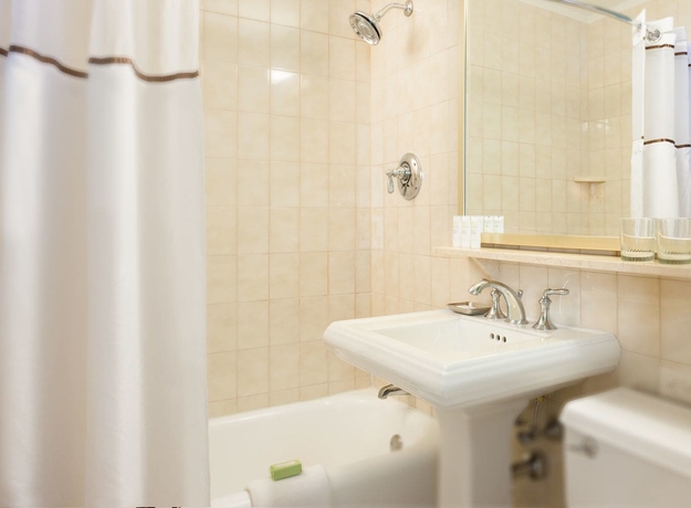 Imagen de la habitación del Hotel Graduate Providence. Foto 10