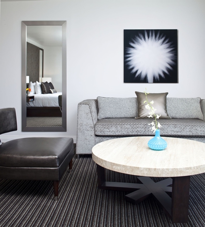 Imagen de los interiores del Hotel Graduate by Hilton Dallas. Foto 9