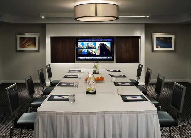 Imagen de los interiores del Hotel Graduate by Hilton Dallas. Foto 12