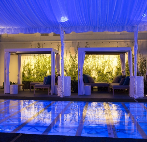 Imagen de la piscina del Hotel Graduate by Hilton Dallas. Foto 15