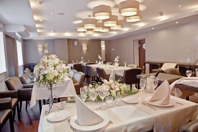 Imagen del bar/restaurante del Hotel Graf Orlov. Foto 2