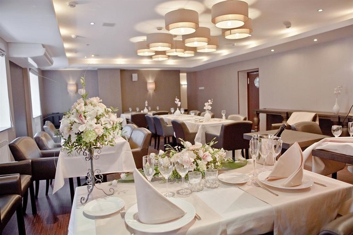 Imagen del bar/restaurante del Hotel Graf Orlov. Foto 6