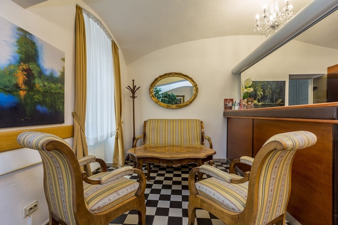 Imagen de los interiores del Hotel Graf Stadion. Foto 17