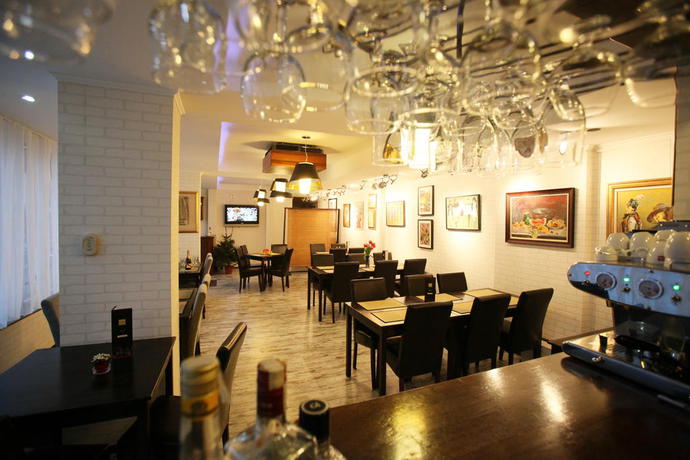 Imagen del bar/restaurante del Hotel Graffiti. Foto 4