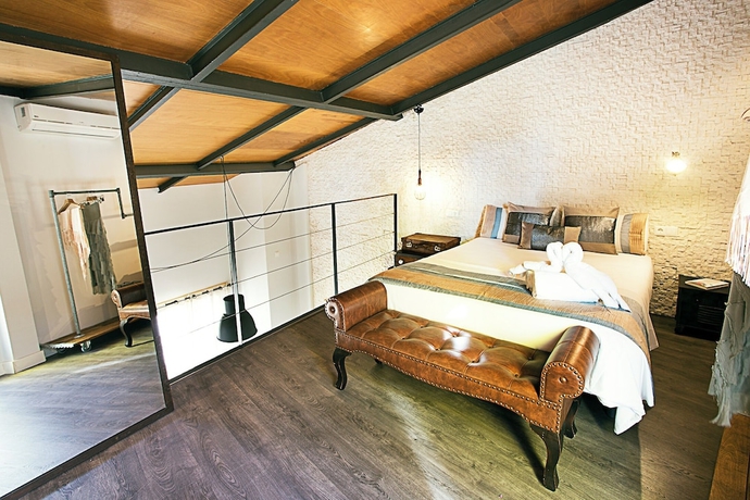 Imagen de la habitación del Hotel Graffiti Suites M&aacute;laga. Foto 10