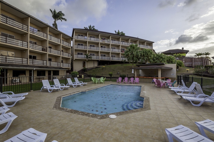 Imagen de la piscina del Hotel Grafton Beach Resort. Foto 12