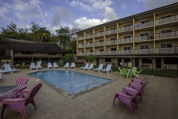 Imagen de la piscina del Hotel Grafton Beach Resort. Foto 13