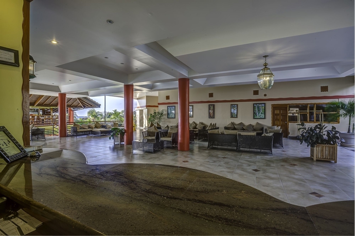 Imagen de los interiores del Hotel Grafton Beach Resort. Foto 11