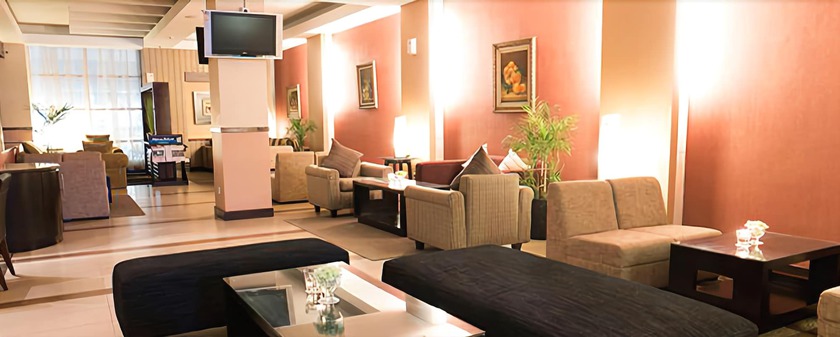 Imagen del bar/restaurante del Hotel Grage Cirebon. Foto 2