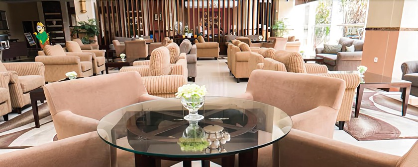 Imagen del bar/restaurante del Hotel Grage Cirebon. Foto 3