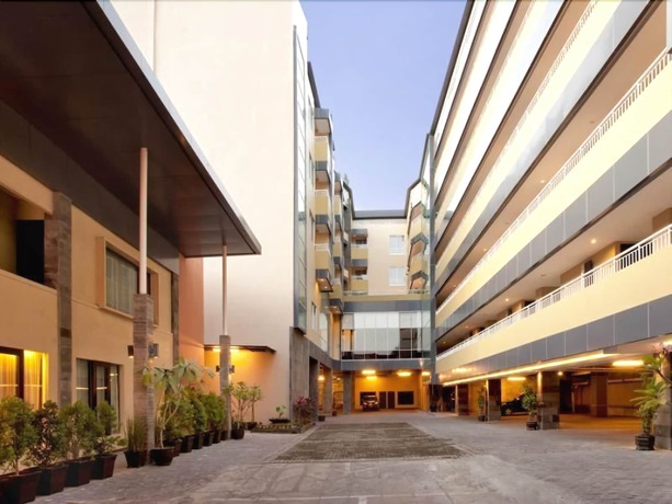 Imagen de los exteriores del Hotel Grage Yogyakarta. Foto 13
