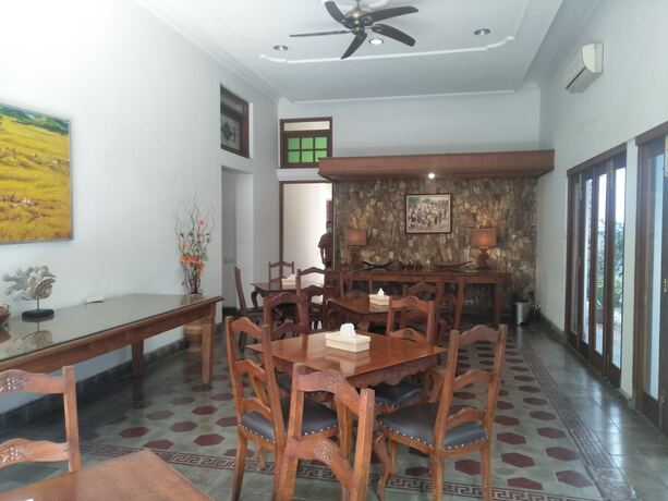 Imagen del bar/restaurante del Hotel Graha Kinasih Kotabaru. Foto 19