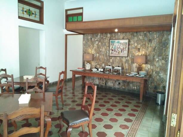 Imagen del bar/restaurante del Hotel Graha Kinasih Kotabaru. Foto 20