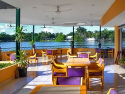 Imagen del bar/restaurante del Hotel Graham Villahermosa. Foto 2