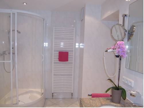 Imagen de la habitación del Hotel Grainauer Hof. Foto 8
