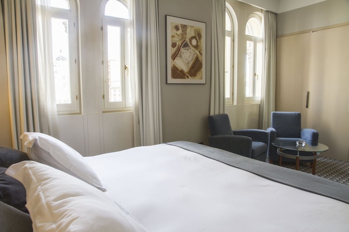 Imagen de la habitación del Hotel Gran Albacete. Foto 11