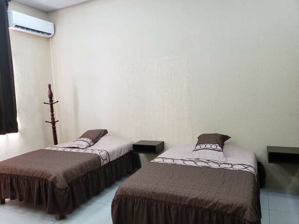 Imagen de la habitación del Hotel Gran Alijadores. Foto 8