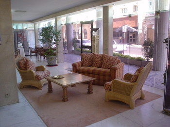 Imagen de los interiores del Hotel Gran Armele. Foto 4