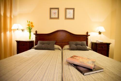 Imagen de la habitación del Hotel Gran Avenida, Coria Del Rio. Foto 11