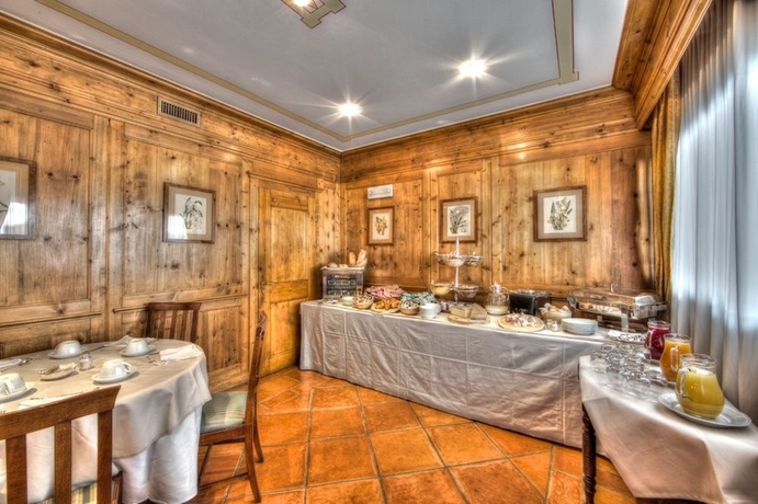 Imagen del bar/restaurante del Hotel Gran Baita and Wellness. Foto 3