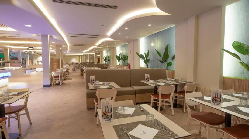 Imagen del bar/restaurante del Hotel Gran Bali & Spa. Foto 3