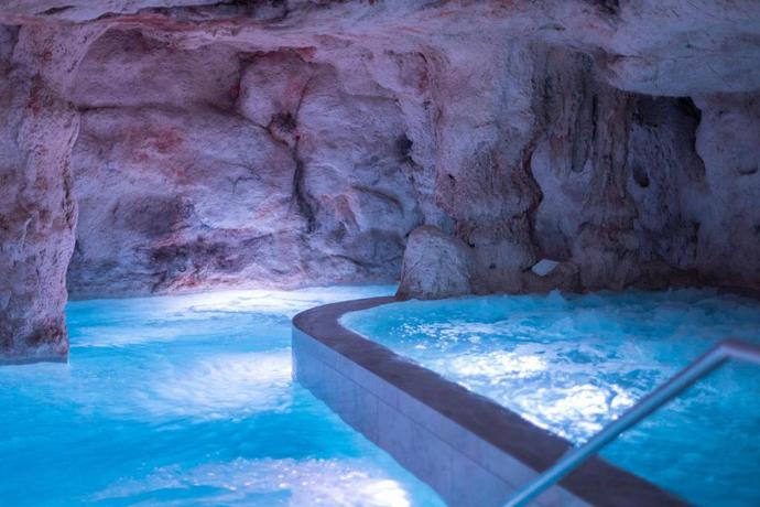 Imagen de los interiores del Hotel Gran Balneario De Puente Viesgo. Foto 13