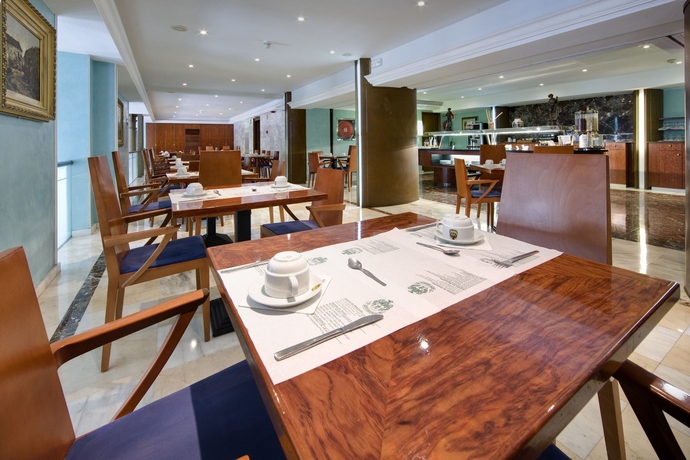 Imagen del bar/restaurante del Hotel Gran Barcino. Foto 4