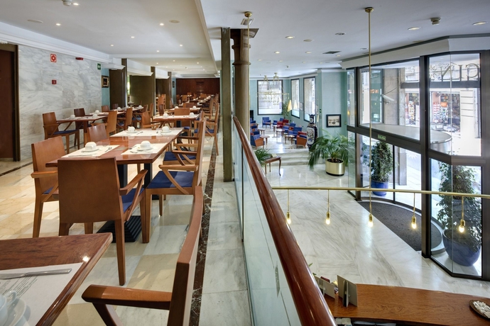 Imagen del bar/restaurante del Hotel Gran Barcino. Foto 5