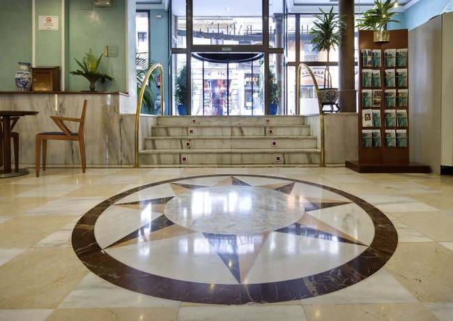 Imagen de los interiores del Hotel Gran Barcino. Foto 15