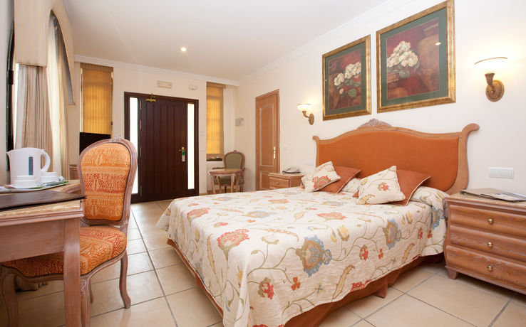 Imagen de la habitación del Hotel Gran Benahavis Spa. Foto 7