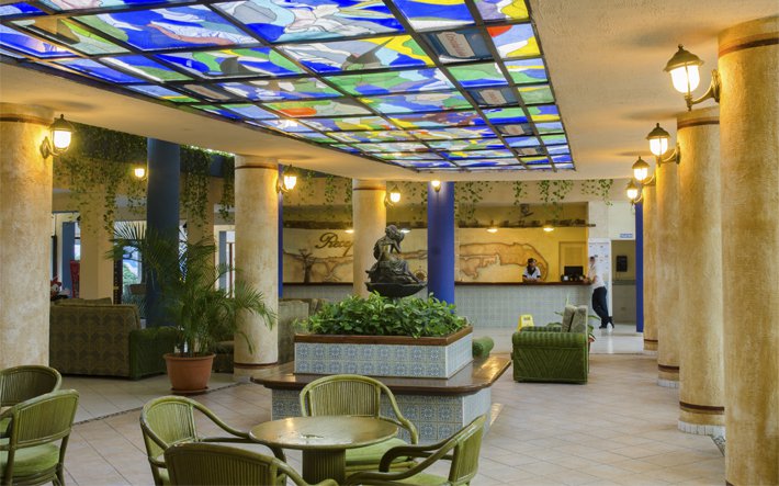 Imagen de los interiores del Hotel Gran Caribe Sunbeach. Foto 5