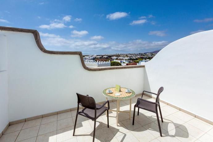 Imagen general del Hotel Gran Castillo Tagoro Family and Fun Playa Blanca. Foto 7