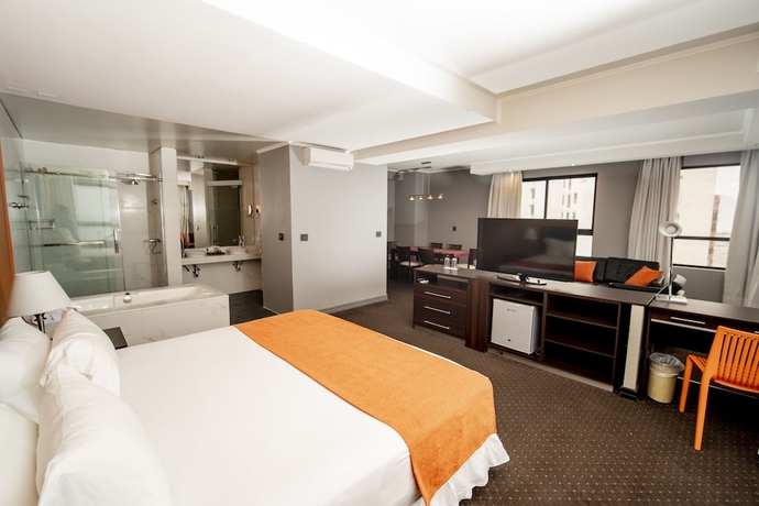 Imagen de la habitación del Hotel Gran Cavancha Suite. Foto 12