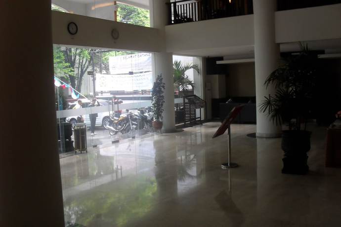 Imagen de los interiores del Hotel Gran Central. Foto 17