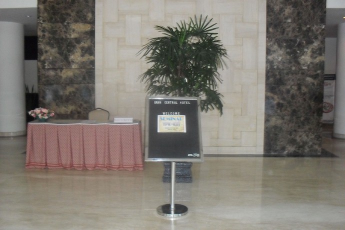 Imagen de los interiores del Hotel Gran Central. Foto 19