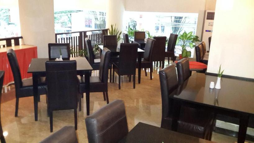 Imagen del bar/restaurante del Hotel Gran Central Manado. Foto 4