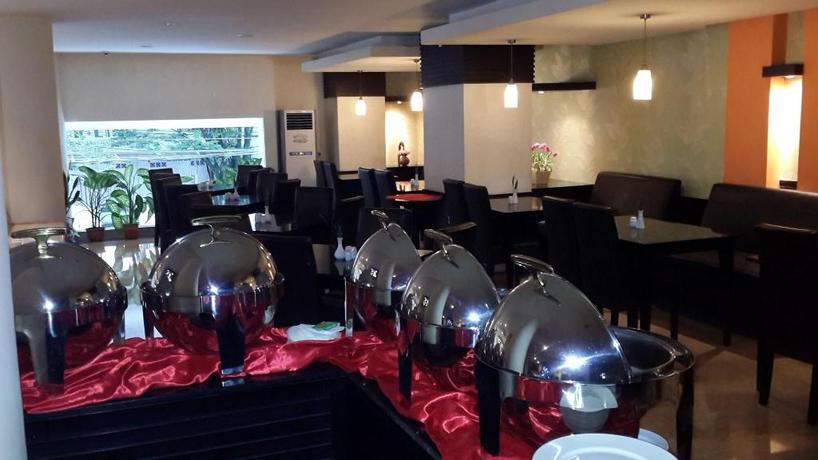 Imagen del bar/restaurante del Hotel Gran Central Manado. Foto 6