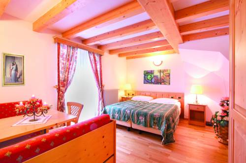 Imagen de la habitación del Hotel Gran Chalet Soreghes. Foto 5