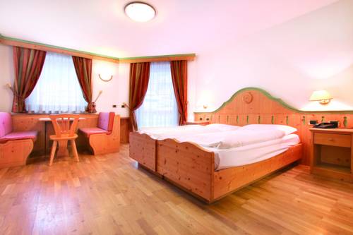Imagen de la habitación del Hotel Gran Chalet Soreghes. Foto 10