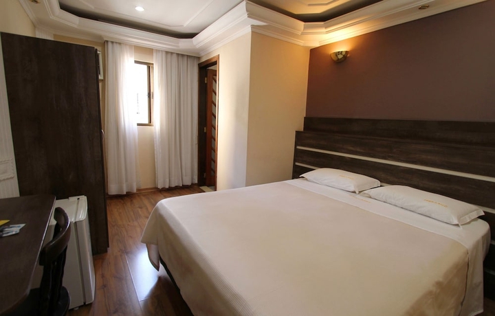 Imagen de la habitación del Hotel Gran Chevalier. Foto 5
