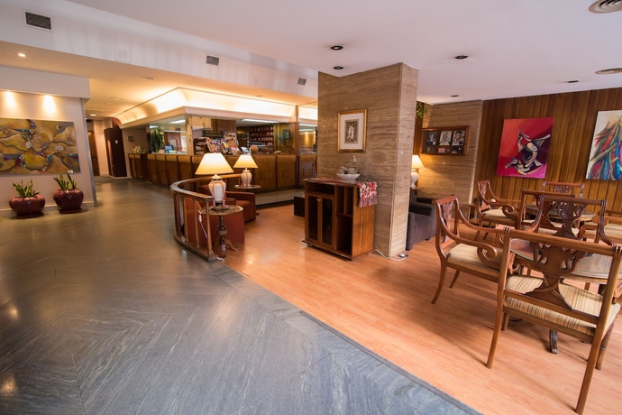 Imagen de los interiores del Hotel Gran Continental. Foto 17