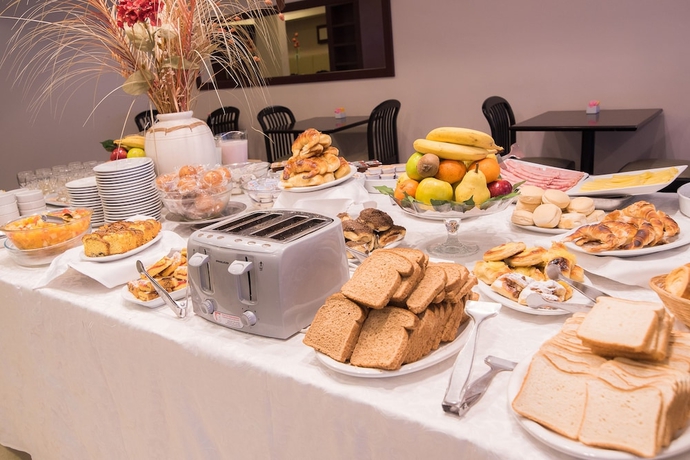 Imagen del bar/restaurante del Hotel Gran Continental. Foto 6