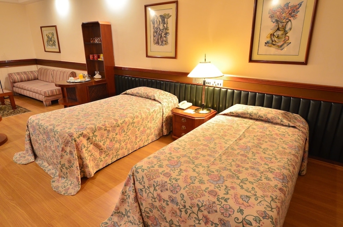 Imagen de la habitación del Hotel Gran Corona. Foto 6