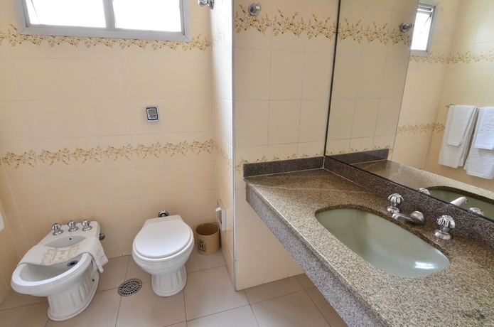 Imagen de la habitación del Hotel Gran Corona. Foto 10