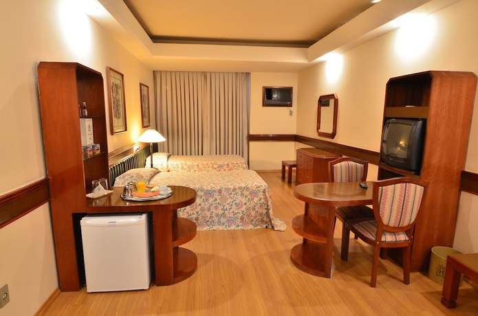 Imagen de la habitación del Hotel Gran Corona. Foto 15